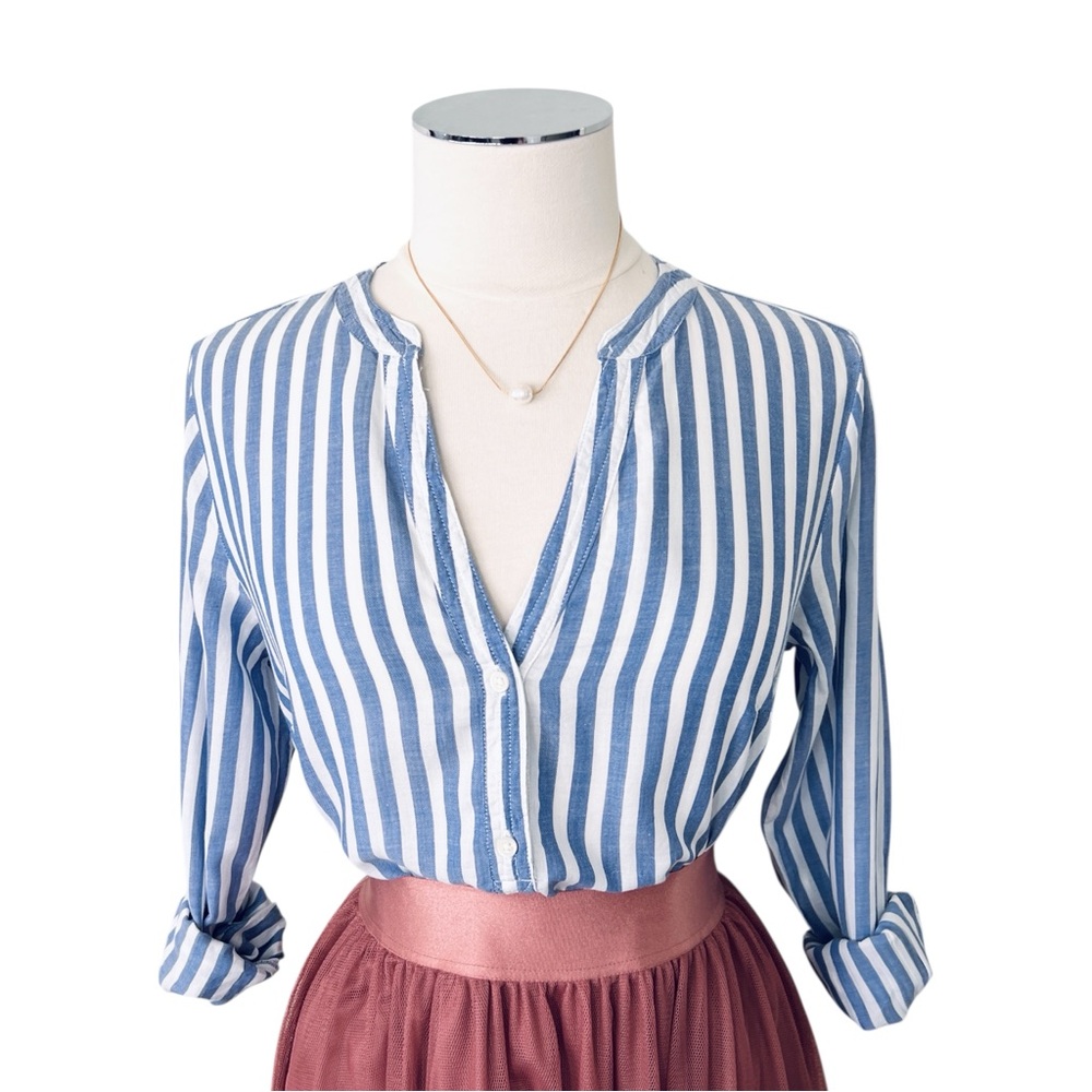 OLD NAVY Womens Blue White Striped 3/4 Button Up Shirt Sz S Cotton V-Neck Top